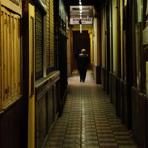 24_fran_simo_0053_Se-traspasa_ISC9872_Es-Lloga-Street-photography.es.jpg