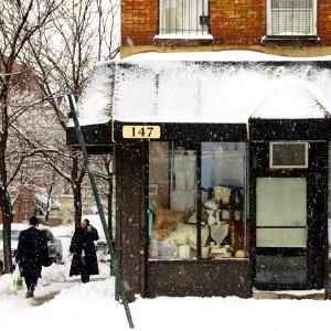20100226_fran_simo_0010_147_JSC4506_Brooklyn-New-York-Snow-store-front.jpg