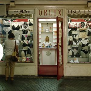 20120918_0010__belgrade-_belgrado-_DXO-_store_front_fran_simo__A001075_DxO.jpg