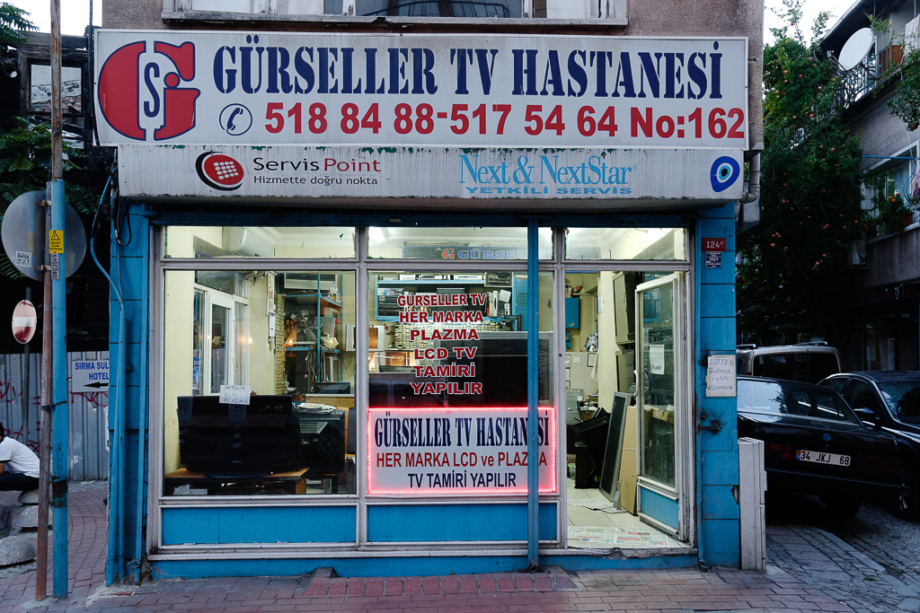 20120925_0095__DXO-_estambul-_Istambul-_store_front_fran_simo__A003445_DxO.jpg